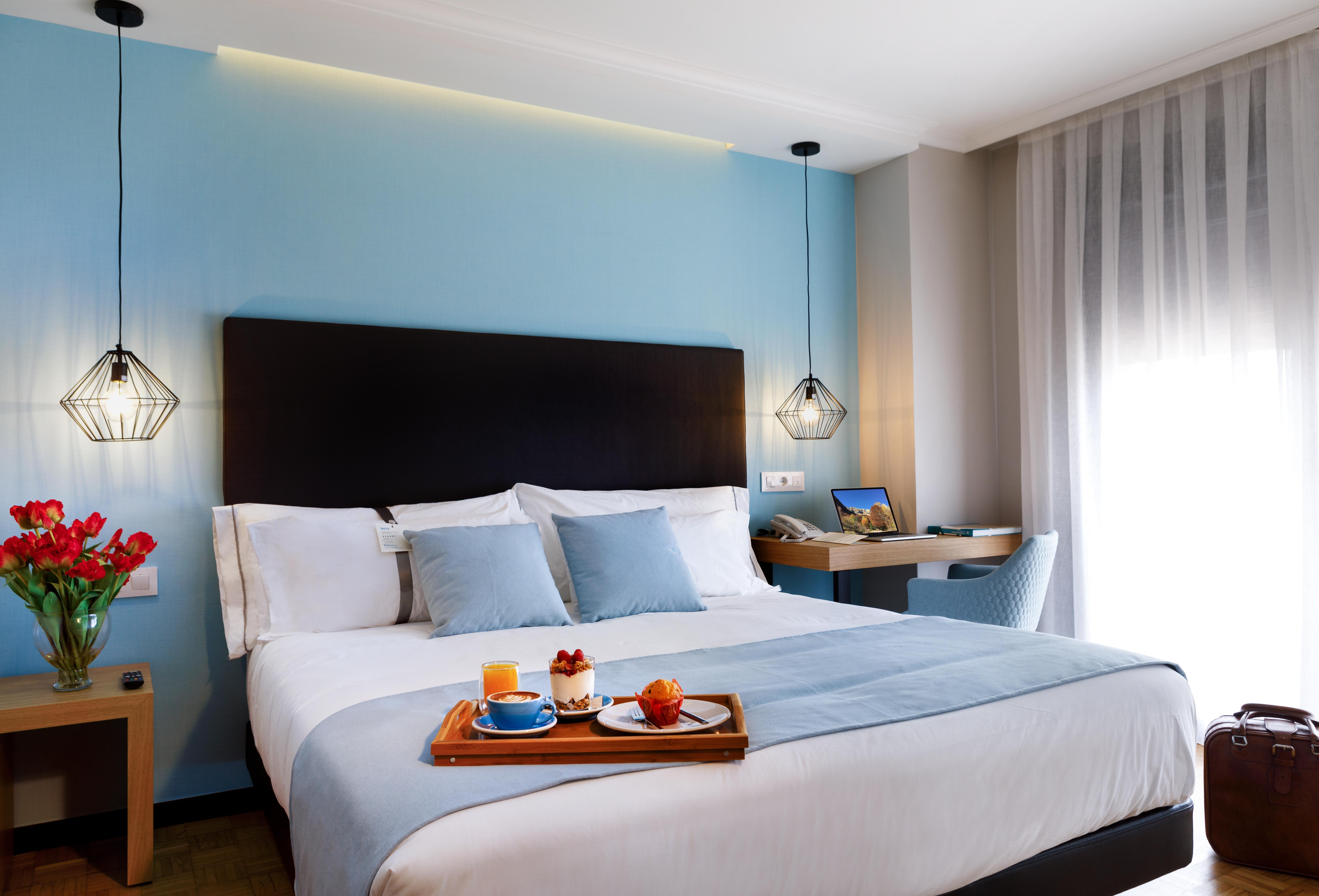 Hotel Val Convention Nigran Bagian luar foto