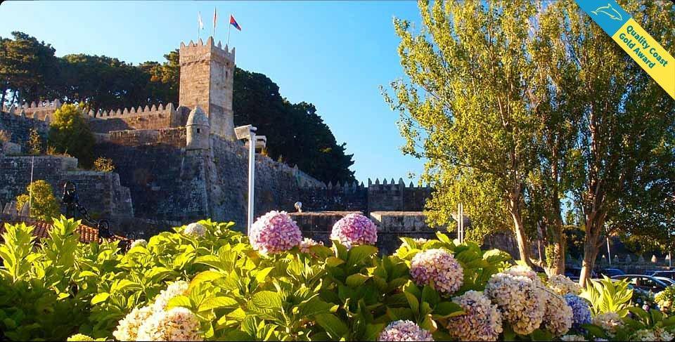 Hotel Val Convention Nigran Bagian luar foto